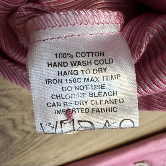 Farina’s Taghavi Cropped Chevron Pink Button Down Shirt with Waist Tie - Picture 8 of 9